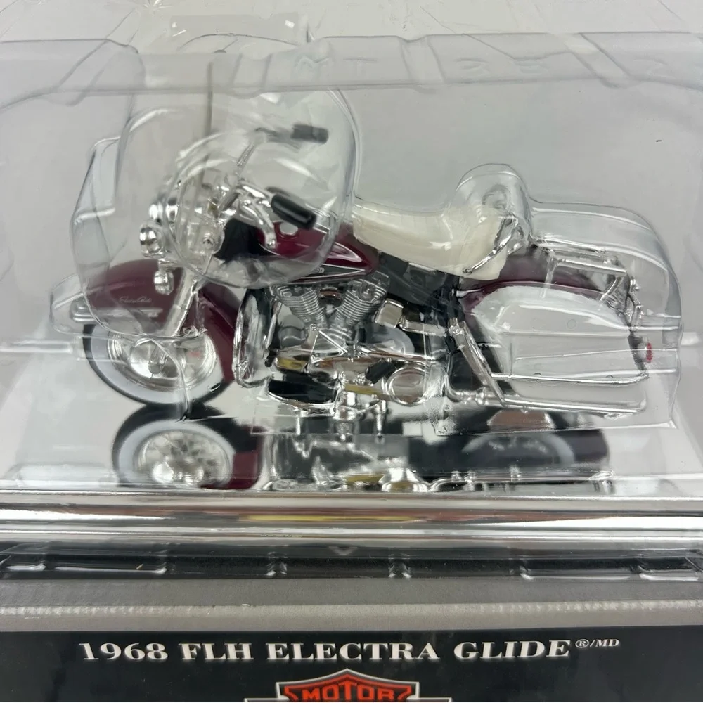 NIB Maisto (Avon) HarleyDavidson 1968 FLH Electra Glide 1:18 DieCast Collectible
